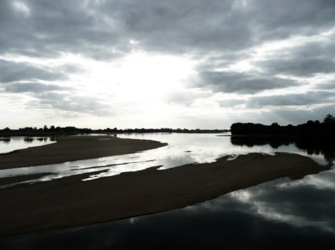 Les Sternes à contre jour. Deux images, Deux ambiance.