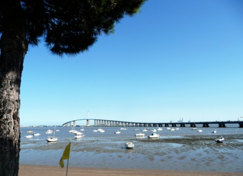 Le pont de Saint Nazaire, le plus long de France avec ces 3356m de long.