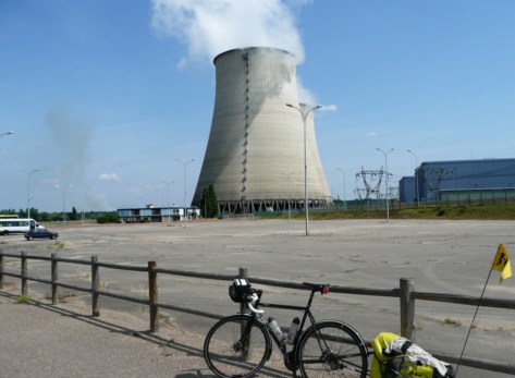 La centrale nucléaire de Belleville, un Château aussi en quelque sorte.