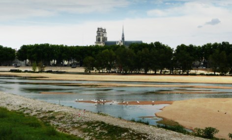 La Cathédrale d'Orléans, vues depuis la rive Sud.